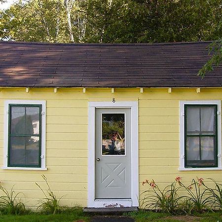 Готель Katahdin Cabins Millinocket Екстер'єр фото